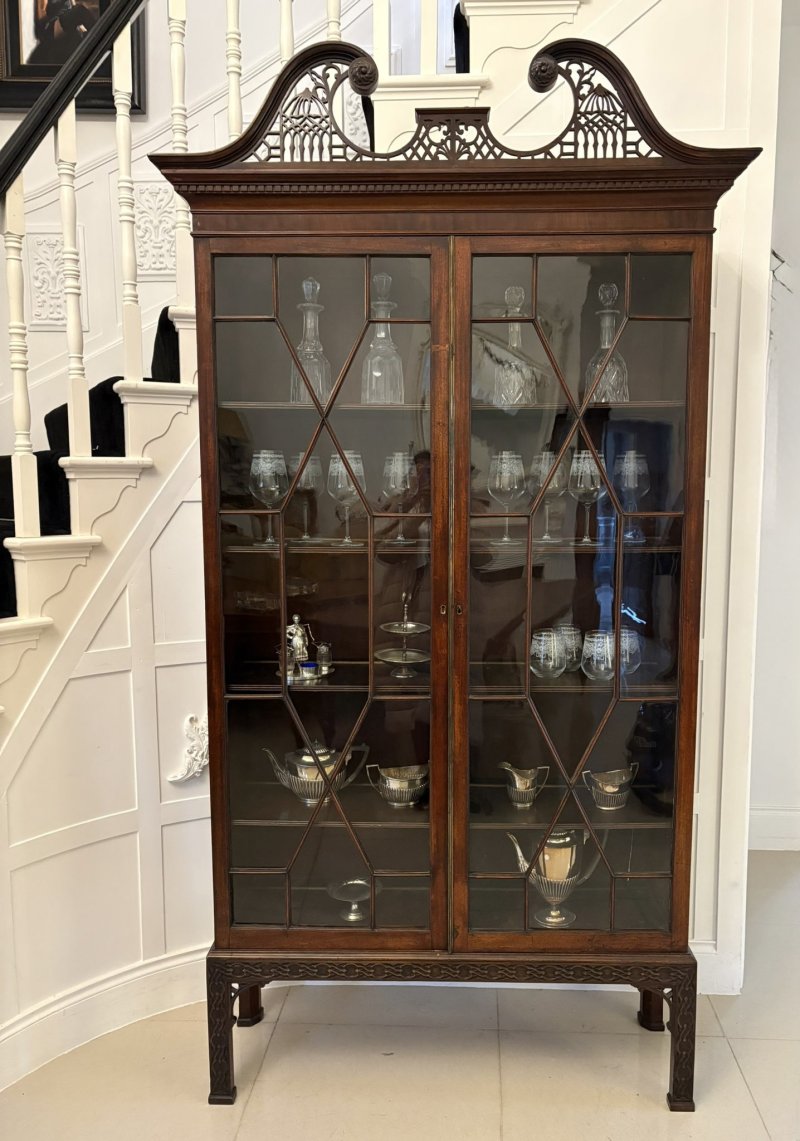 Outstanding Quality Large Antique Victorian Astral Glazed Carved Mahogany Bookcase - Image 2